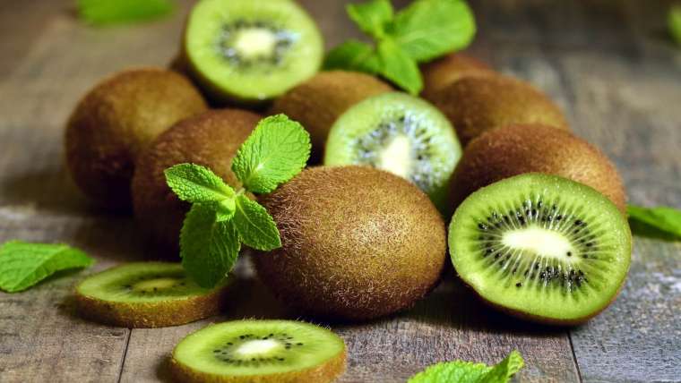 Growing Kiwi Fruit: How to Plant and Grow Kiwi Vines